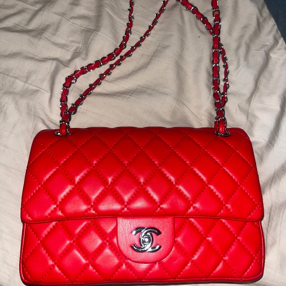 Red Chanel - Picture 1 of 3